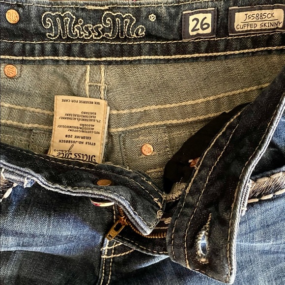 Miss Me jeans size 26 Cuffed Skinny.  Item# JS5885CK - Picture 3 of 12